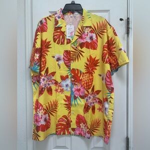 NWT Tropical Yellow Hawaiian Shirt Large